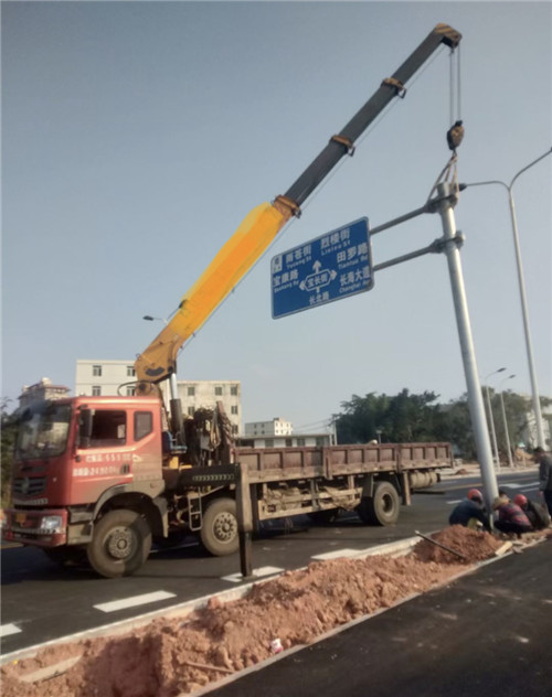 房山区设备吊装租赁吊车要用多大吊车