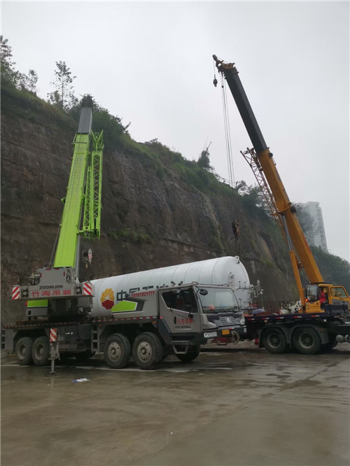 房山区“不怕风雨冻”—— 吊车的 “恶劣环境适应” 技术